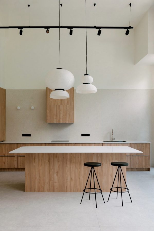 Imagen 2 con taburetes